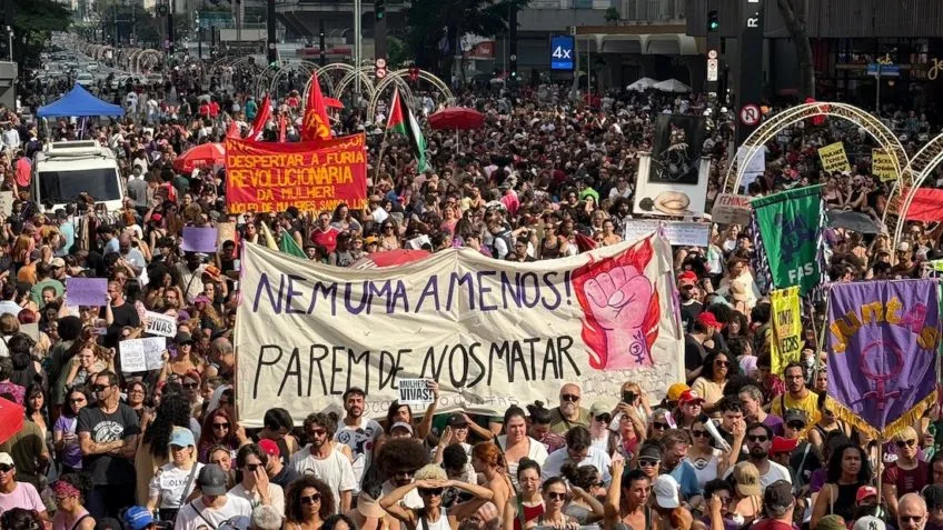 Protestos contra feminicídio marcam domingo no Brasil