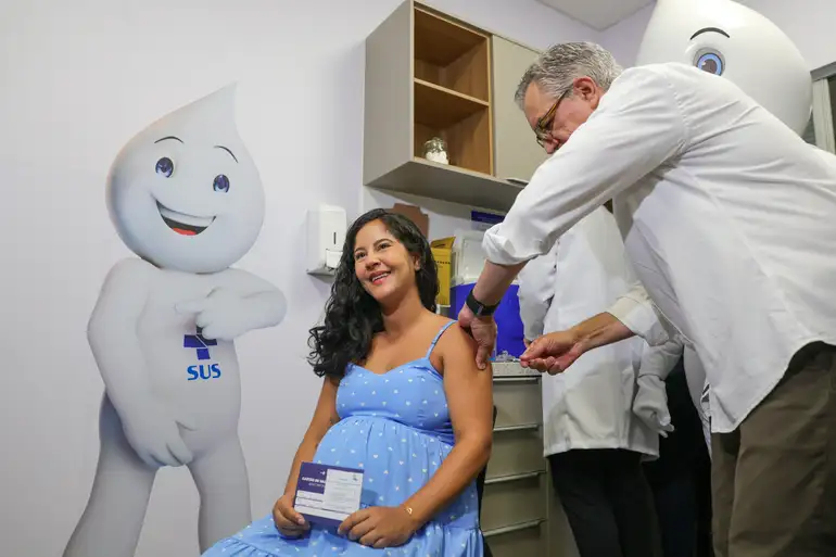 Dias d’Ávila inicia vacinação de gestantes contra bronquiolite