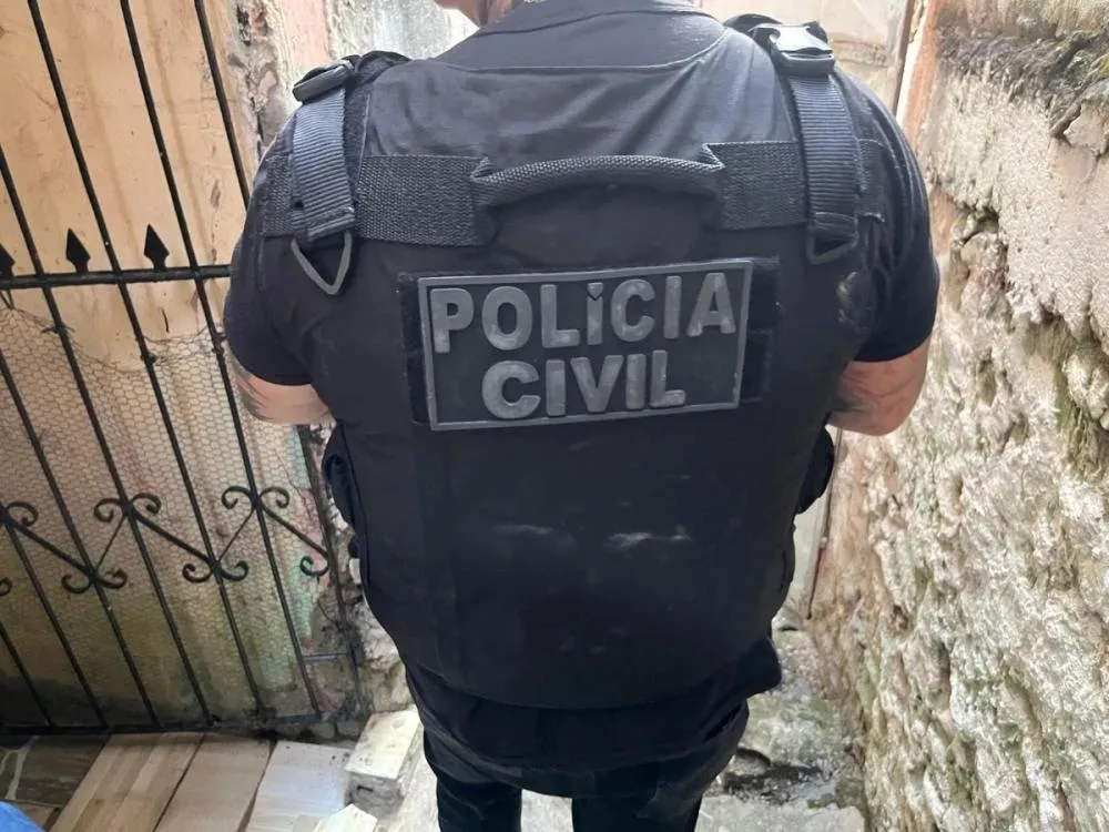 Homem é preso após ameaçar a própria mãe em Alagoinhas