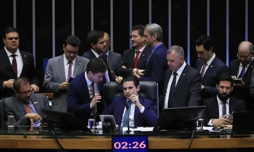 Motta decide votar PL Antifacção e PEC da Segurança somente em 2026