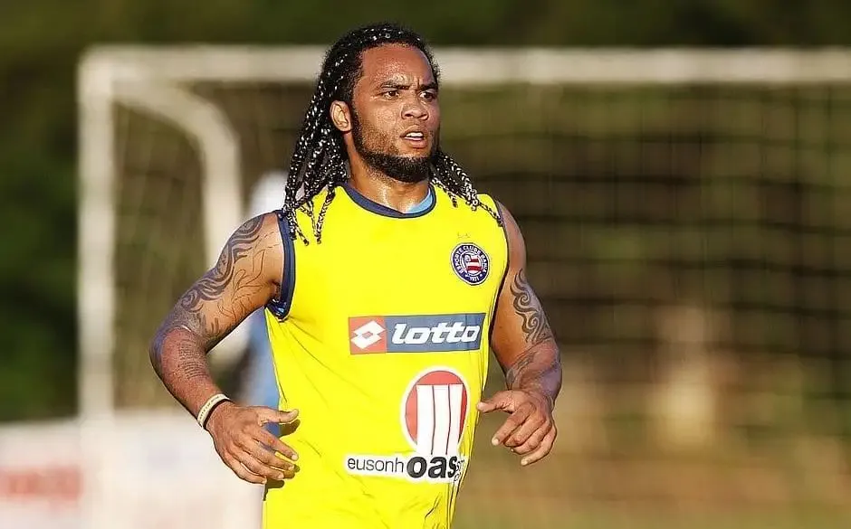 Ex-jogador do Bahia critica Camaçari: “Tem gente feia pra caralh*”
