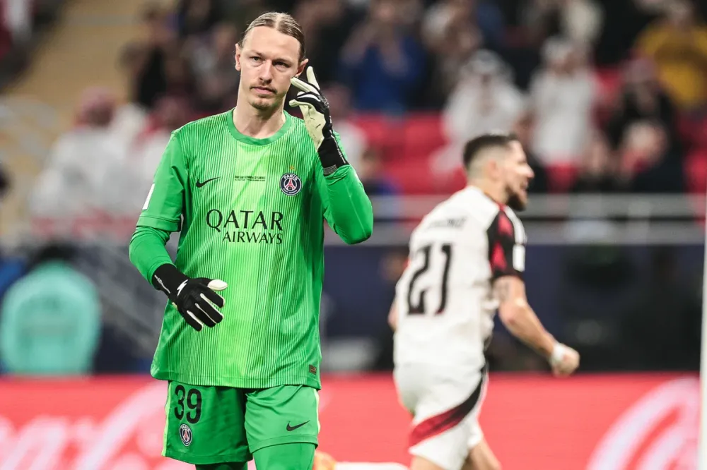 Flamengo perde quatro cobranças e é derrotado pelo PSG na final da Copa Intercontinental