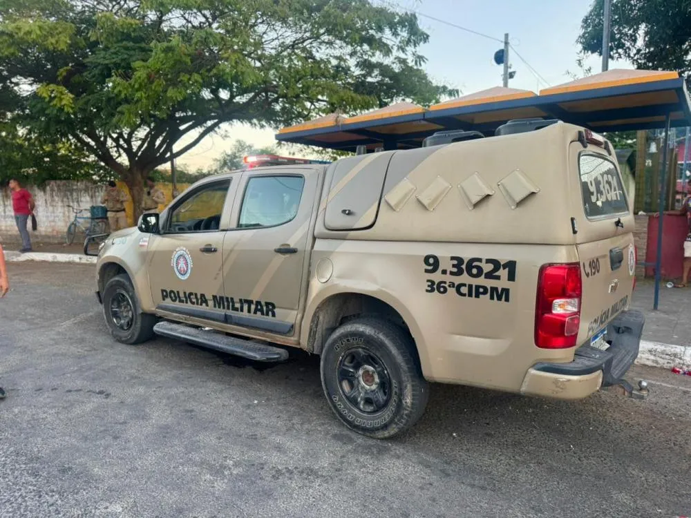 Homem é executado a tiros em plena luz do dia em avenida de Dias d’Ávila