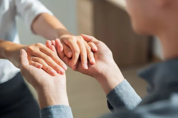 Quando as férias chegam: Cada família, um jeito de cuidar