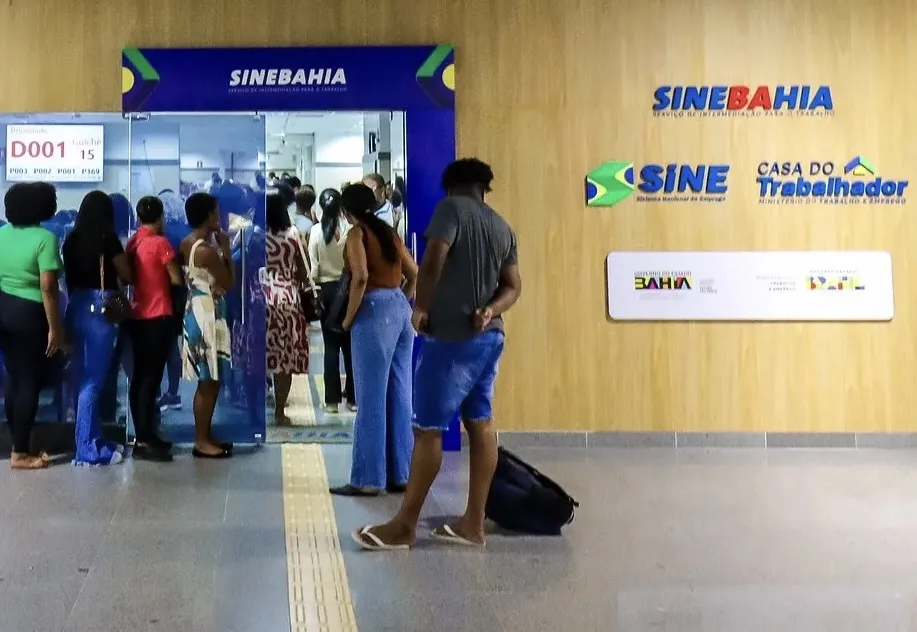SineBahia divulga vagas de emprego em Lauro de Freitas, Camaçari e Dias d'Ávila para esta segunda (22)