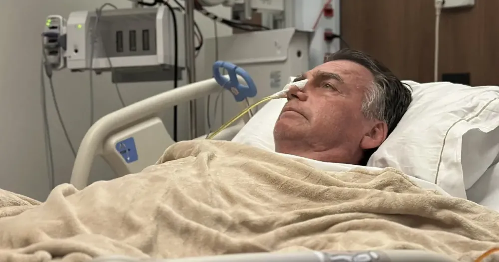 Boletim médico atualiza estado de saúde de Bolsonaro 