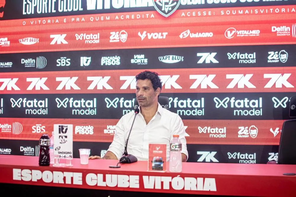 Vitória comunica desligamento do executivo de futebol Gustavo Vieira