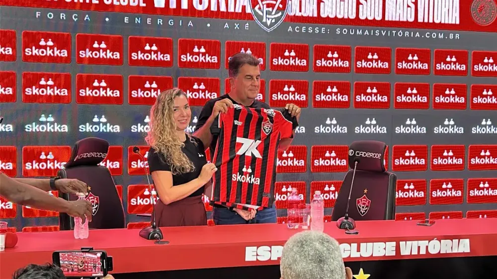 Vitória segue forte no 'universo adulto' e fecha com novo patrocinador