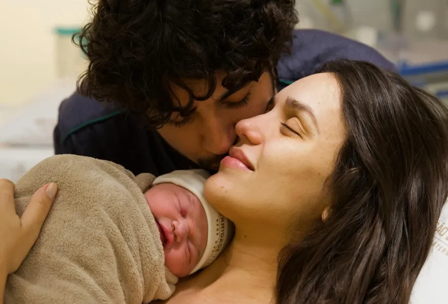Nasce Zuza, filha de Rafa Kalimann e Nattan