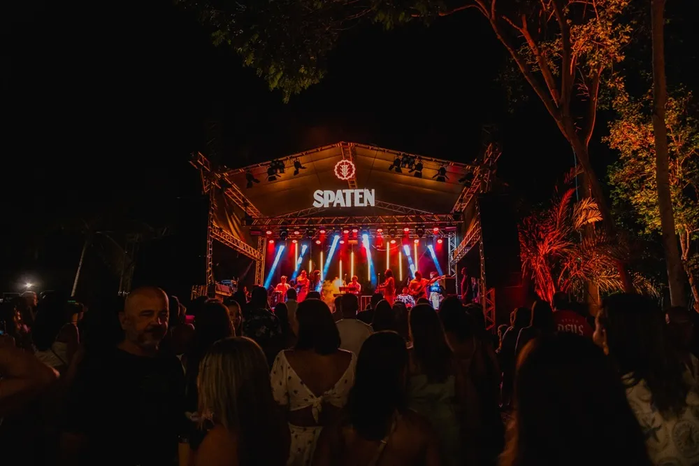 Biergarten acontece neste sábado no Castelo Garcia d’Ávila com música, chopp artesanal e pôr do sol na Praia do Forte