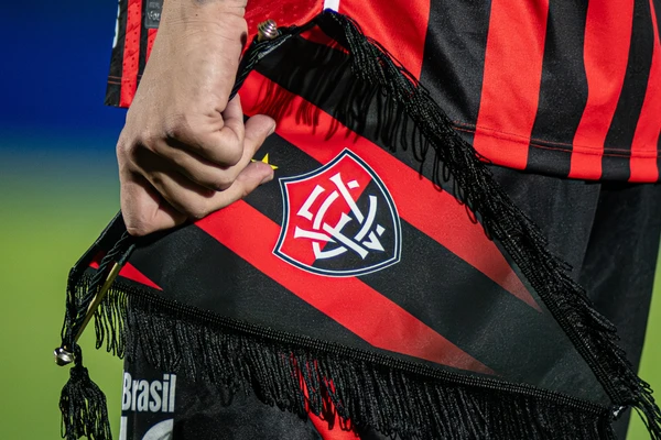 Vitória vai à Europa em busca de investidores para estruturar a SAF