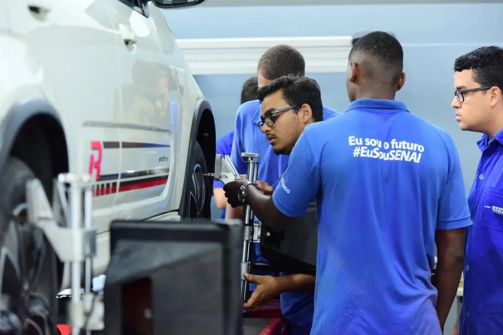 Senai oferece vagas gratuitas para cursos técnicos em Camaçari e Lauro de Freitas