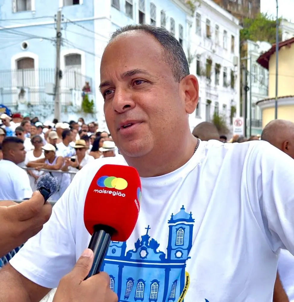 Jorge Araújo desafia Jerônimo e ironiza promessas: “Se entregar 50%, eu visto saia”