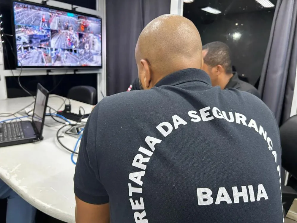 Reconhecimento Facial da SSP flagra dois foragidos da Justiça na Mica Lauro 2026
