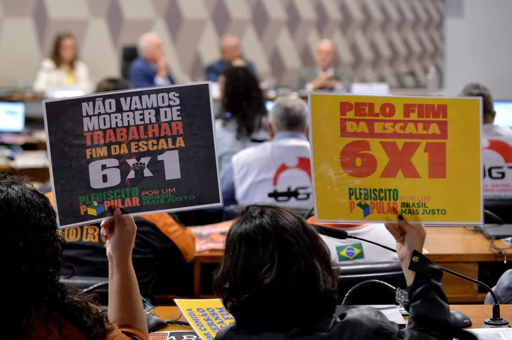 Prioridade do governo, fim da escala 6x1 tem duas frentes no Congresso