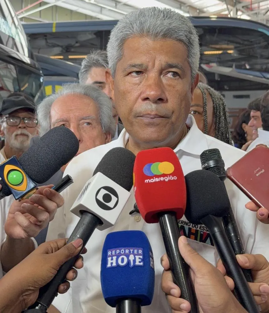 Governador destaca impacto da nova rodoviária, mas não detalha melhorias no transporte da RMS
