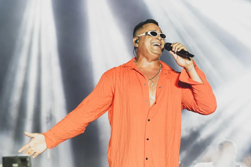 Xanddy Harmonia é internado em Salvador e será substituído por Belo em show