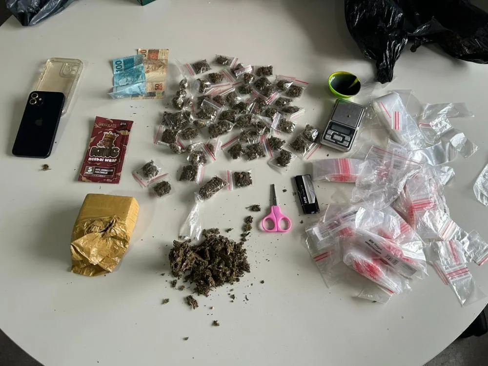 Polícia Civil prende homem por tráfico de drogas no Phoc III