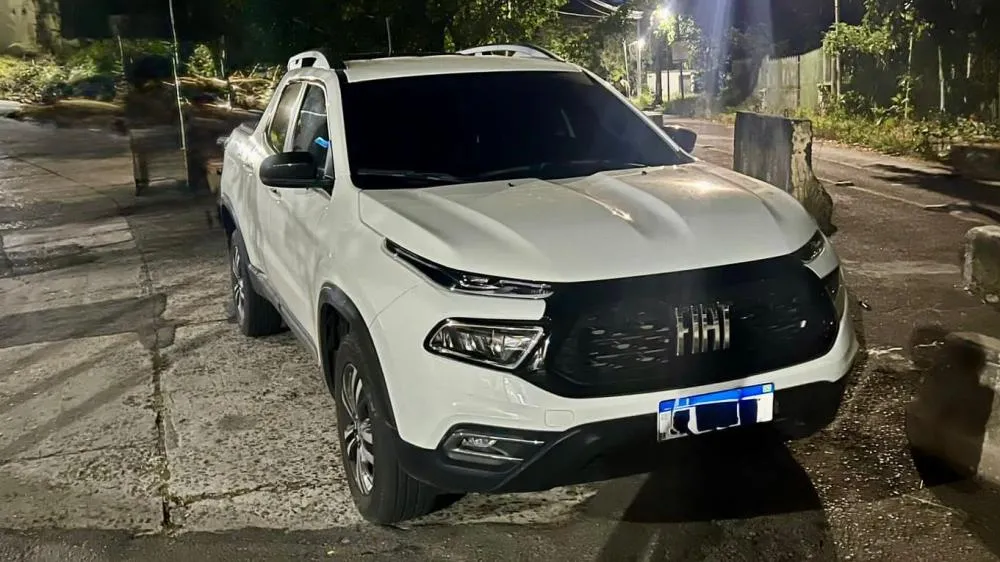 PM prende dupla com carro roubado em Vilas do Atlântico