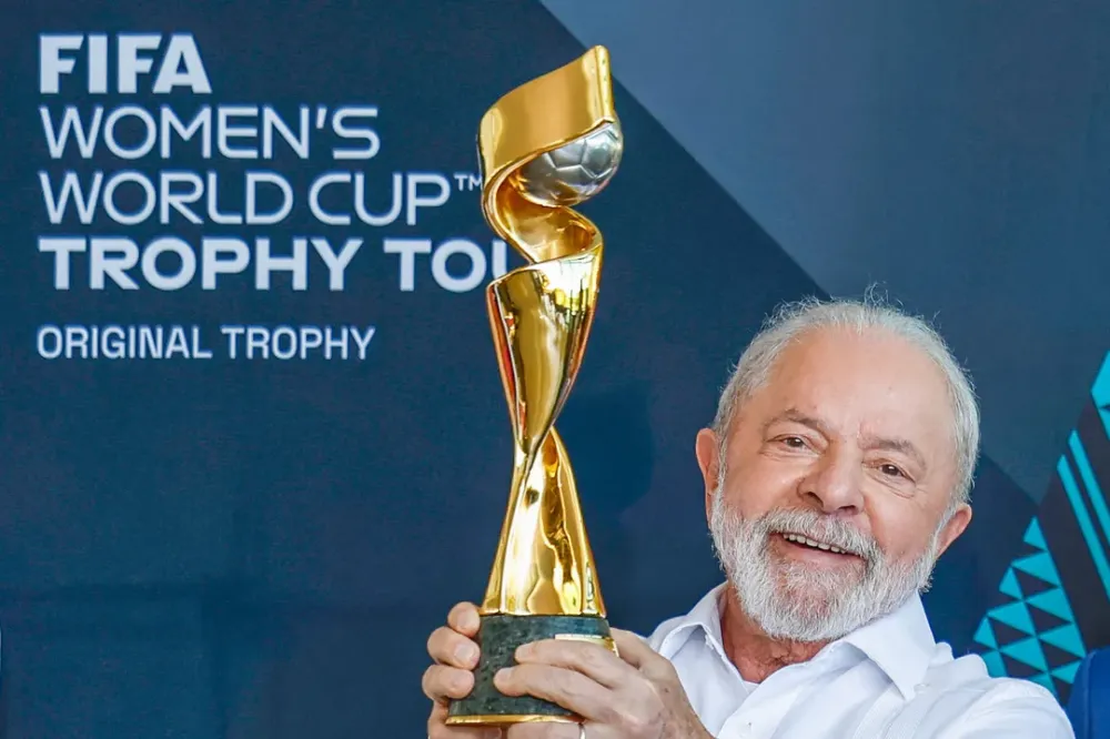 Lula quer Brasil como sede da Copa do Mundo de 2029 e já conversa com a Fifa