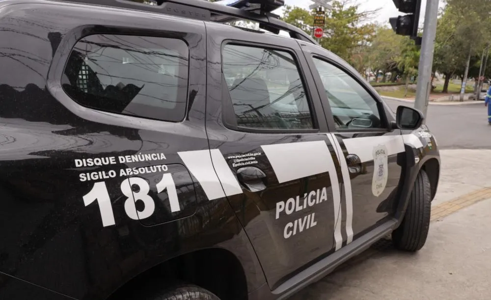 Homem é preso por violência doméstica, dano e porte de arma com numeração suprimida