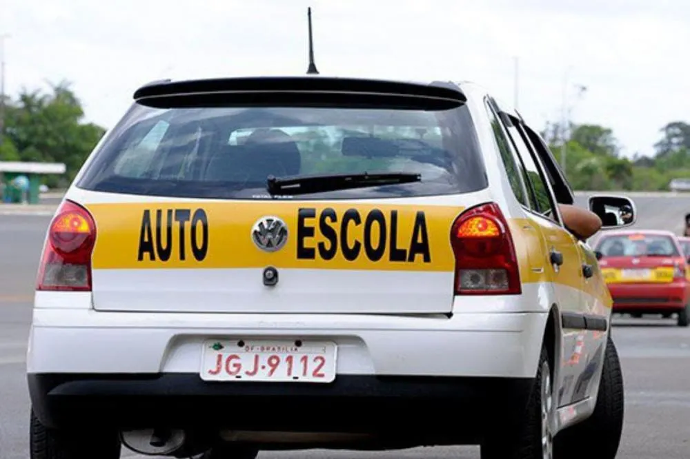 Bahia libera uso de carro automático para prova da CNH