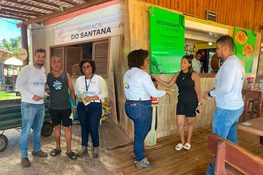 Prefeitura de Mata orienta comerciantes de Imbassaí sobre uso correto da caixa de gordura