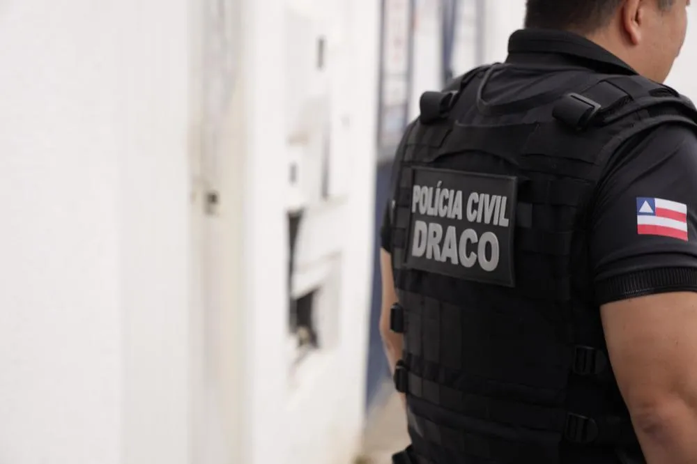 Policiais velados apreendem adolescente suspeito de roubo durante festejos da Lavagem do Rio Vermelho