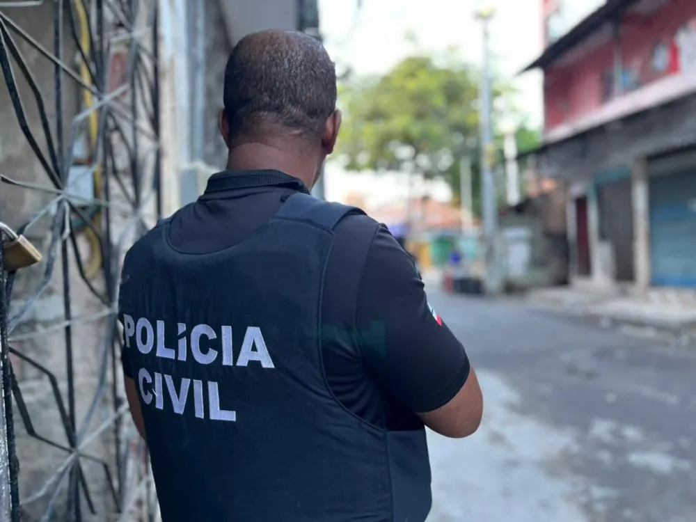 Homem é preso por armazenamento de pornografia infantil no bairro de São Caetano