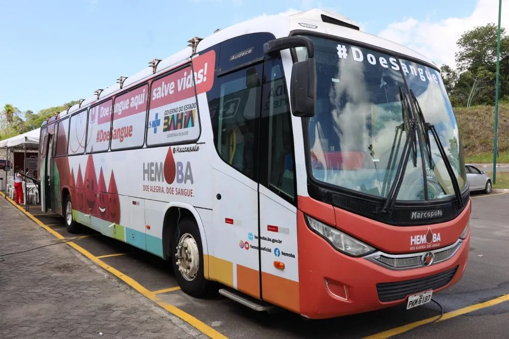 Centro Administrativo de Camaçari recebe Hemóvel para campanha de doação de sangue