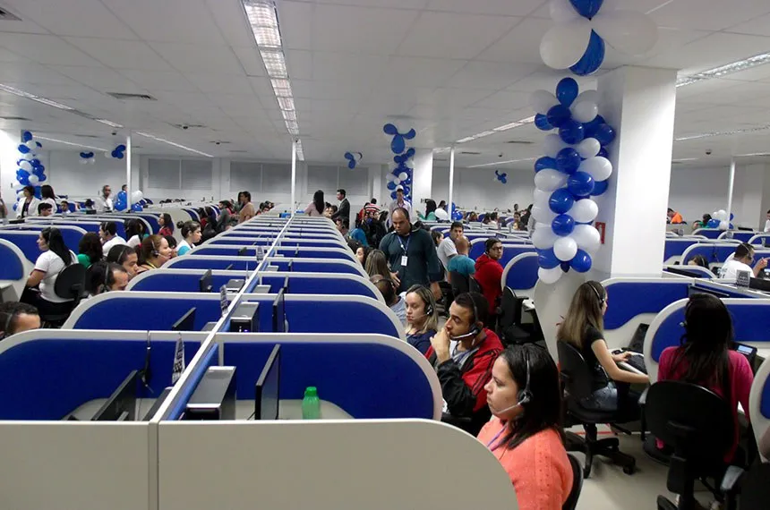 Deputadas pressionam Congresso pelo fim da escala 6x1