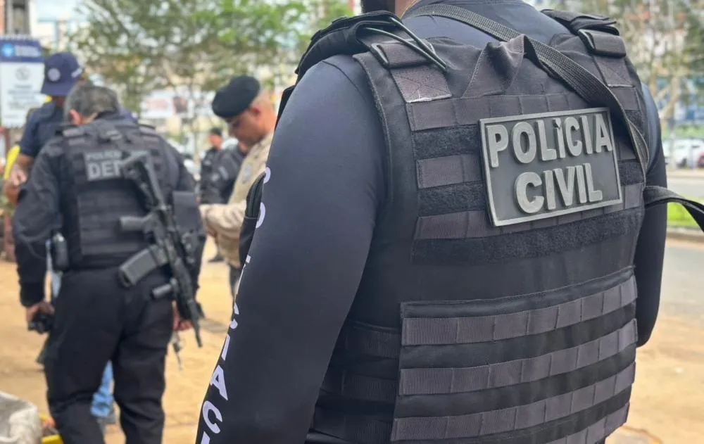 Foragido por feminicídio é preso em Lauro de Freitas