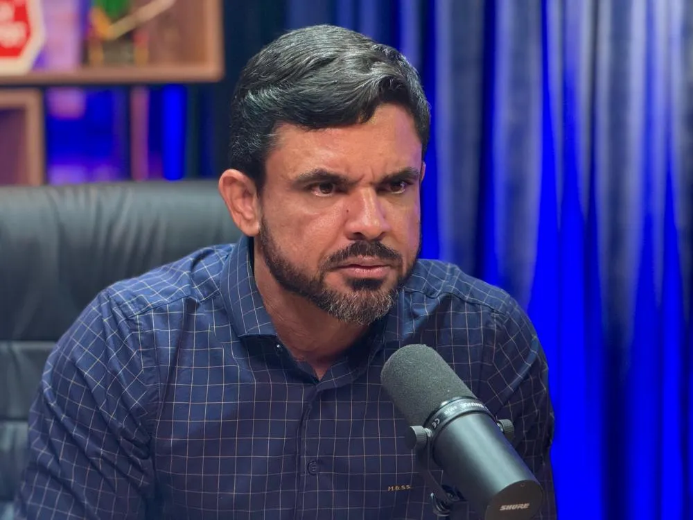 Prefeito de Itanagra denuncia rombo milionário, cobra prisão de ex-prefeitos e faz alerta à população