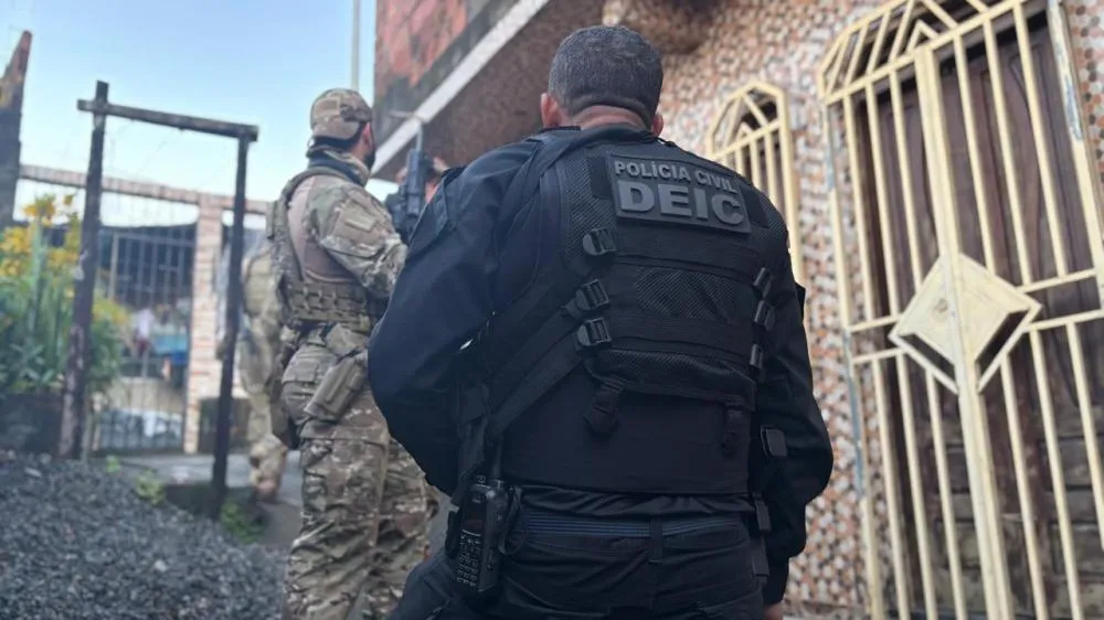 Polícia resgata homem sequestrado em Entre Rios e mantido em cativeiro em Monte Gordo