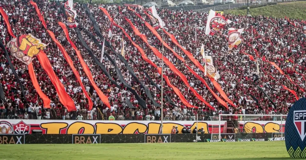 Vitória é punido com dois jogos sem torcida pelo STJD