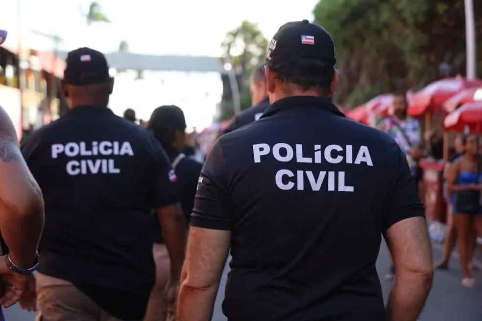 Grupo é preso ao fazer sinal de facção durante briga no Carnaval