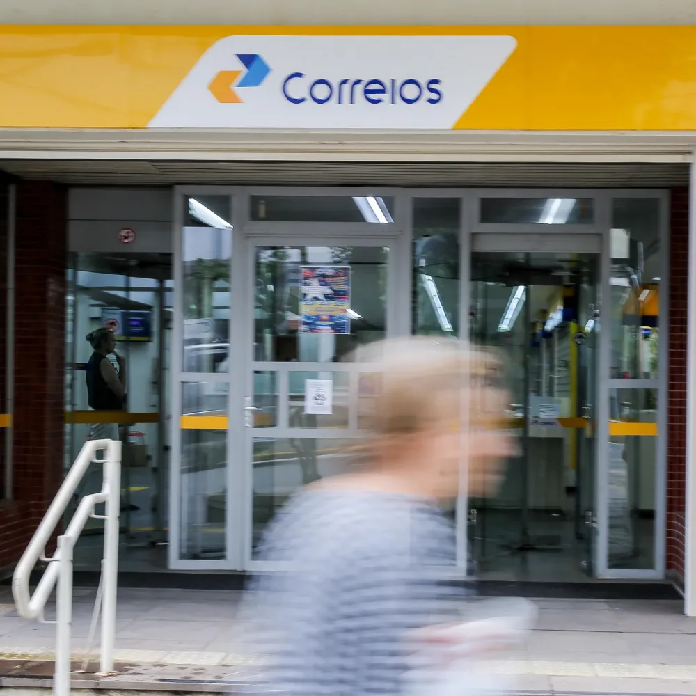 Correios acumulam R$ 3,7 bilhões em pagamentos atrasados e crise financeira se aprofunda