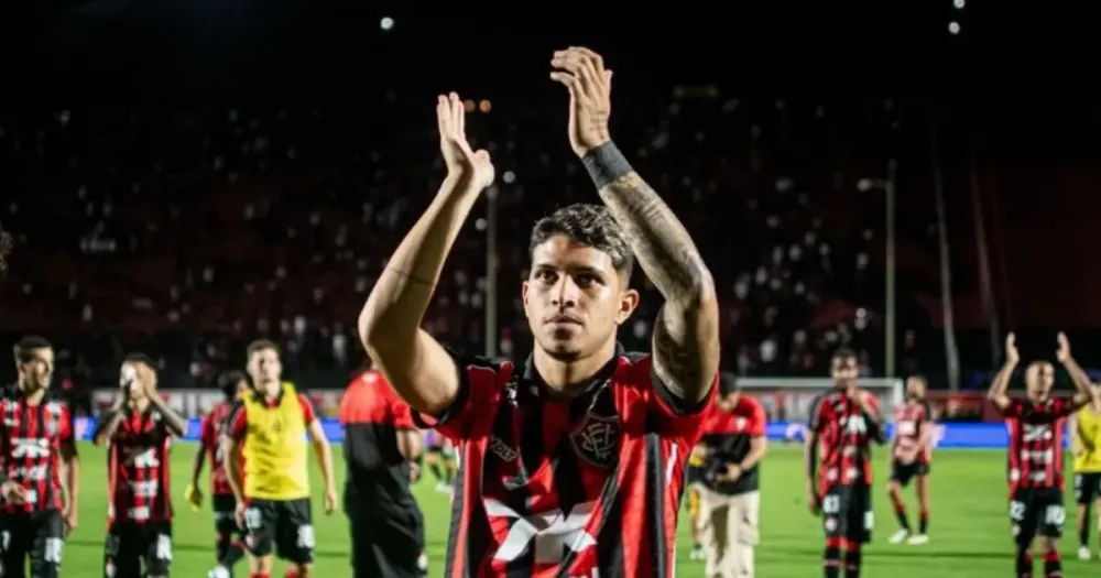 Vitória rescinde com Felipe Cardoso e jogador encaminha acerto com o Náutico