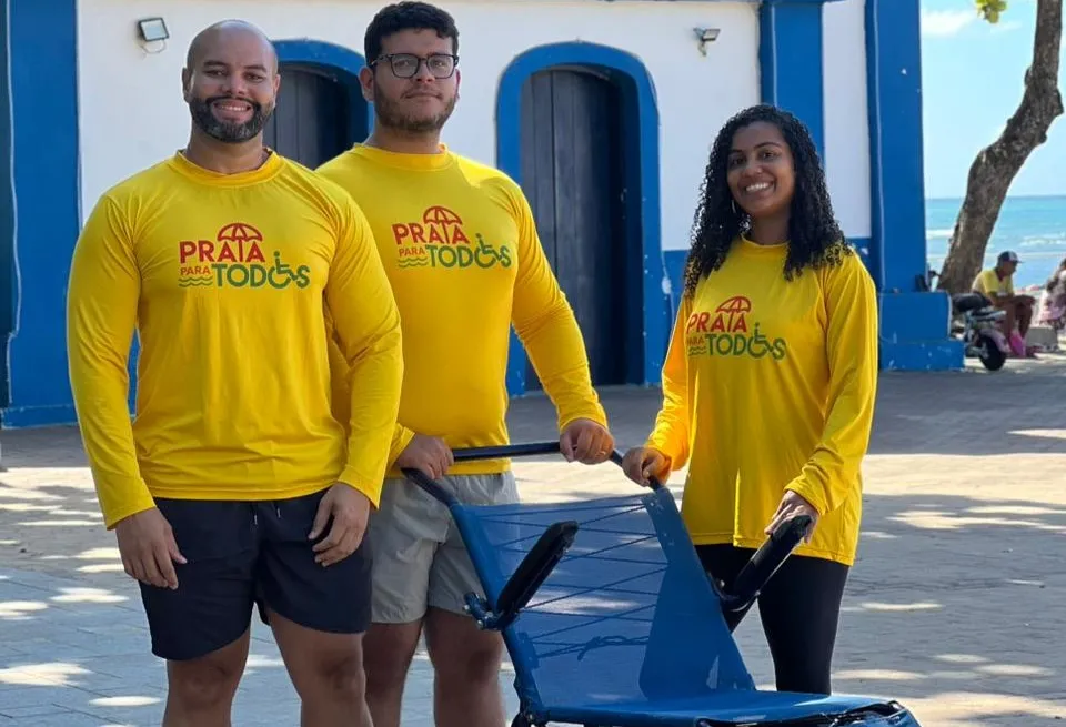 Projeto Praia para Todos proporciona acesso inclusivo ao mar neste sábado e domingo