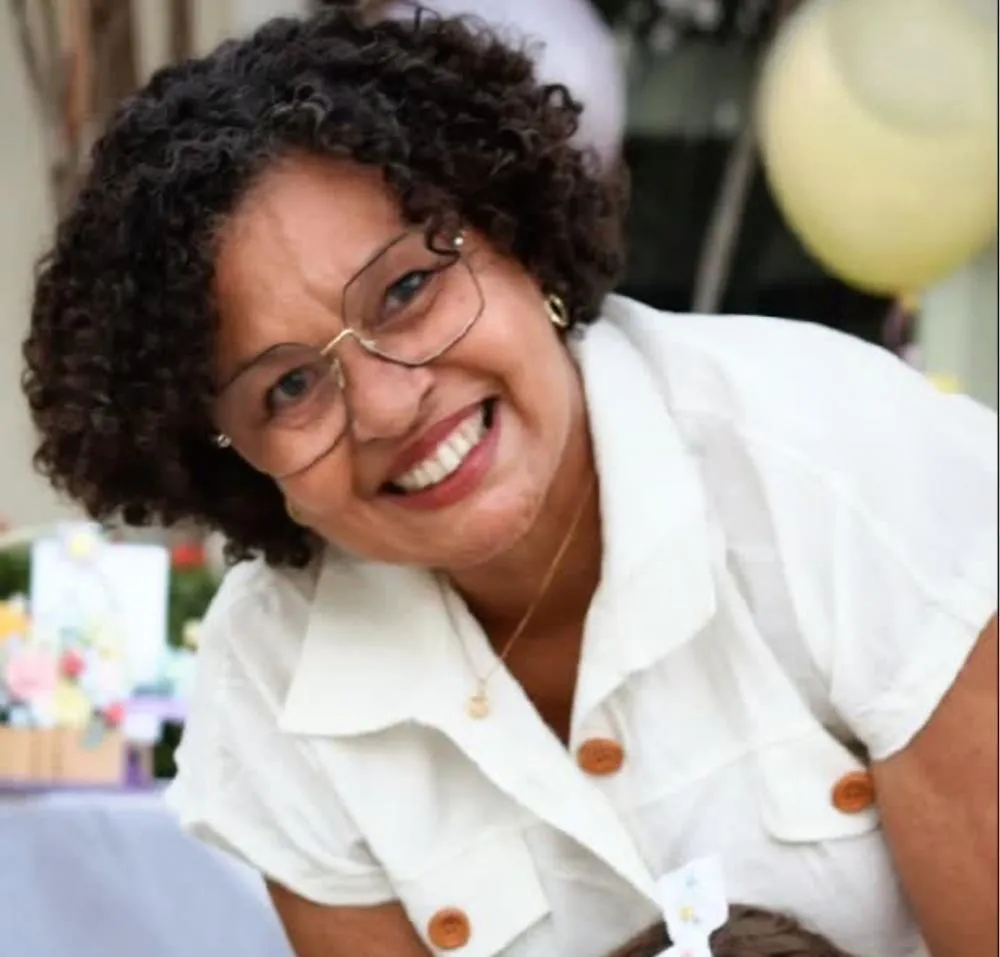 Autora baiana Márcia Mendes lança livro infantil “O vestido de poá lavanda” e integra nova coleção da Editora Arpillera