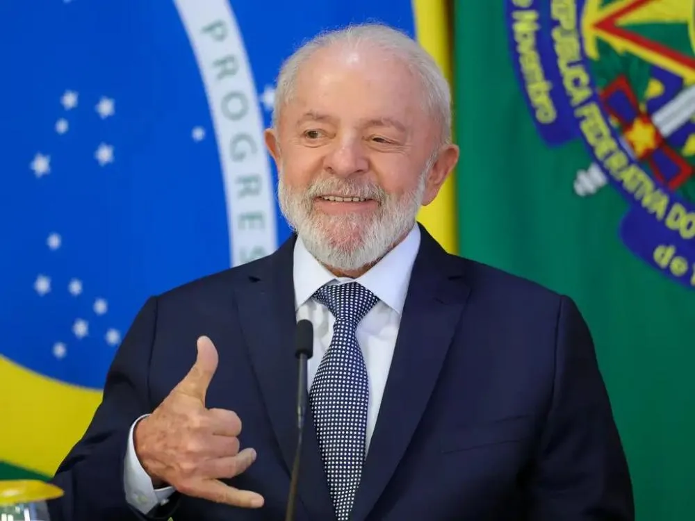 Governo Lula aumenta imposto de importação sobre mais de mil produtos, incluindo celulares