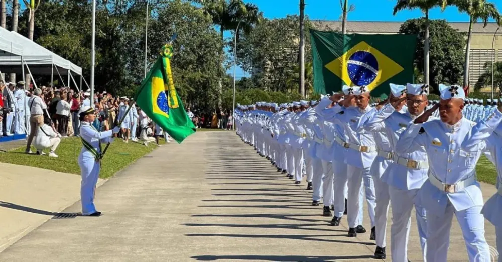 Marinha lança novo edital de concurso público com mais de 1,6 mil vagas para Fuzileiro Naval