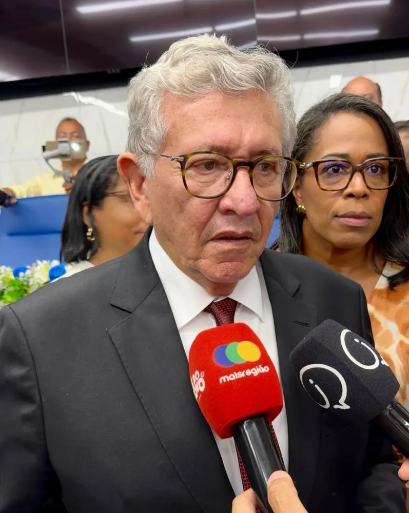 Caetano diz que Jerônimo será reeleito no 1º turno e afirma ter visto pesquisa com 54%