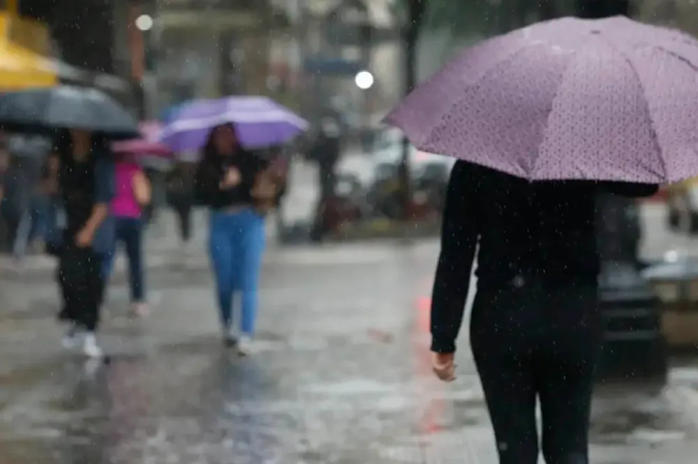 Inmet coloca Dias d’Ávila, Camaçari e Mata de São João em alerta máximo para chuvas intensas