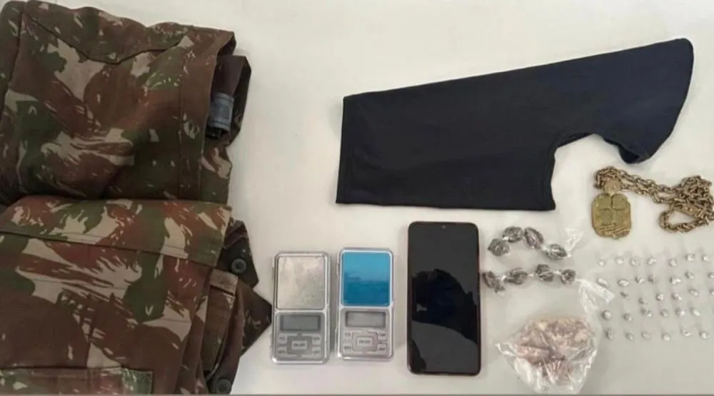 Suspeito é preso por tráfico de drogas no bairro Santa Helena
