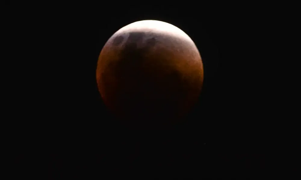 Saiba como será a Lua de Sangue na próxima terça (3)