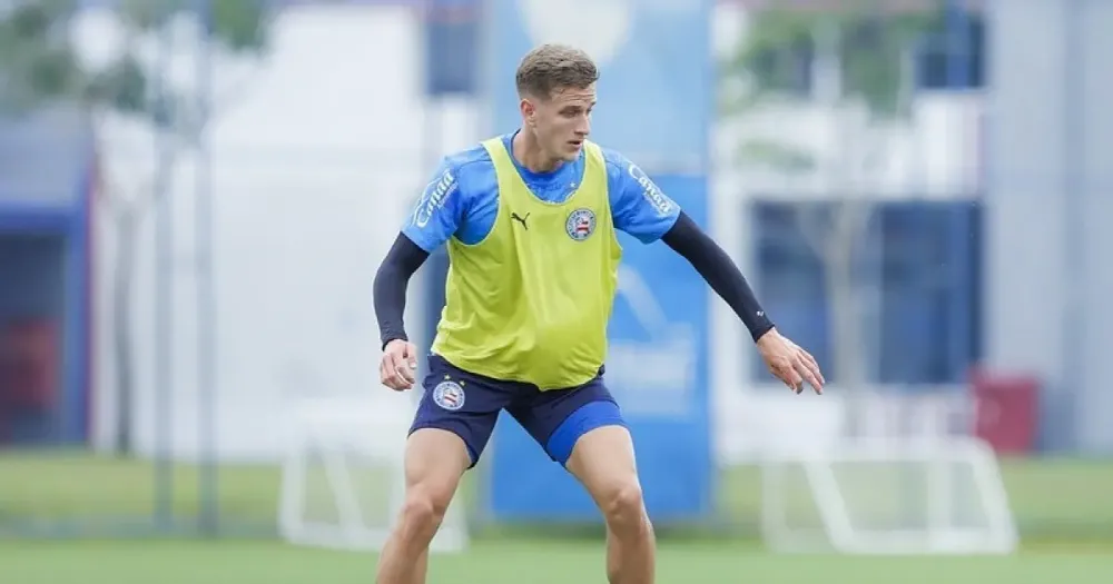 Em meio a negociação por jovem destaque, Bahia vende volante Jota ao Athletic