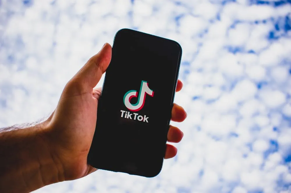 TikTok anuncia mudança para usuários menores de 16 anos