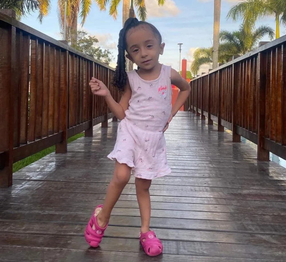 Família faz campanha para regular criança de 6 anos com doença rara em Mata de São João