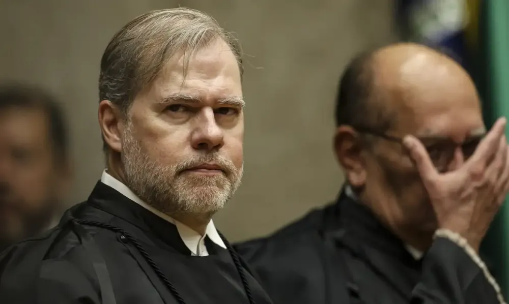 Toffoli se declara suspeito para julgar decisão sobre prisão de Daniel Vorcaro no STF
